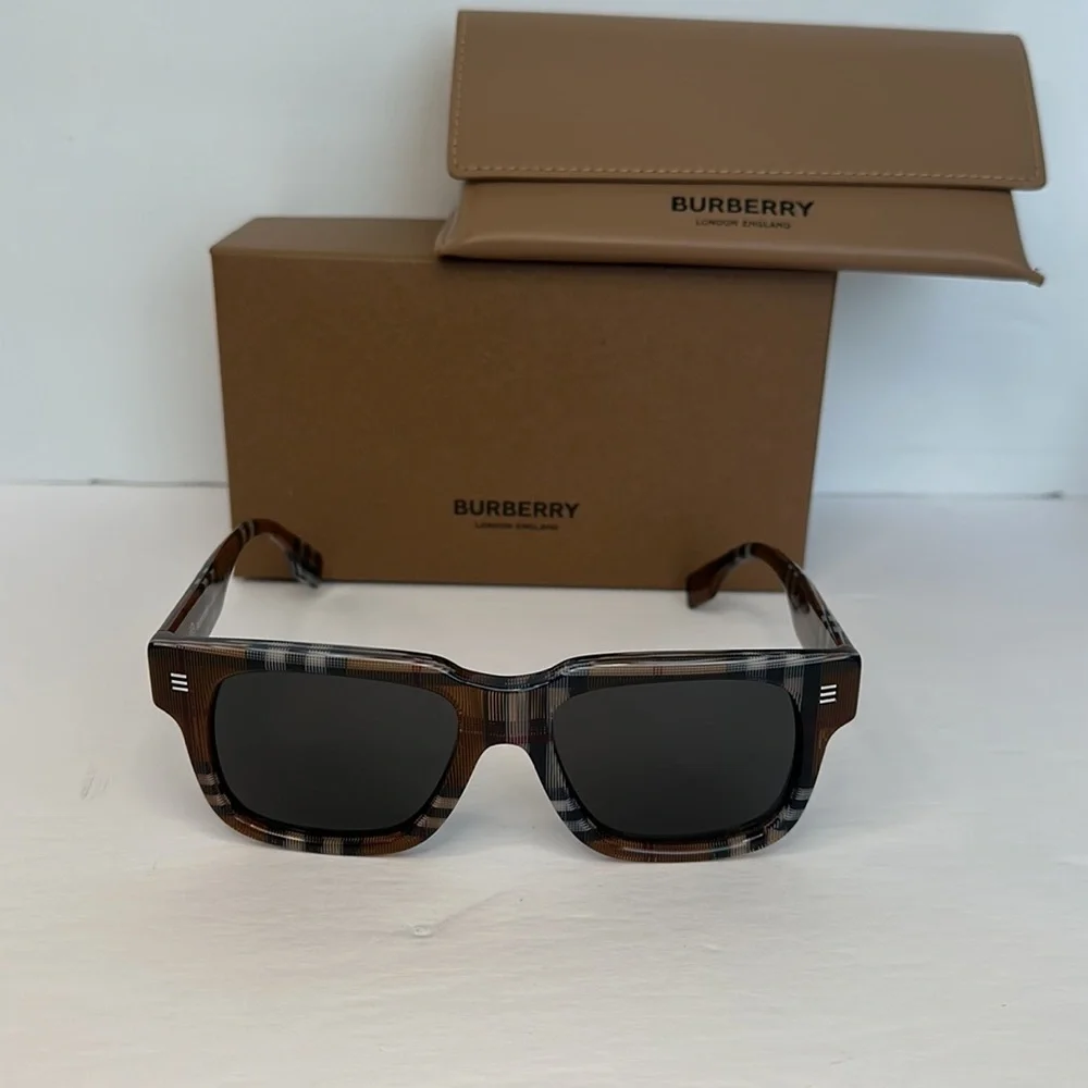 💯 - New Authentic BURBERRY Dark Gray Square Men's Sunglasses